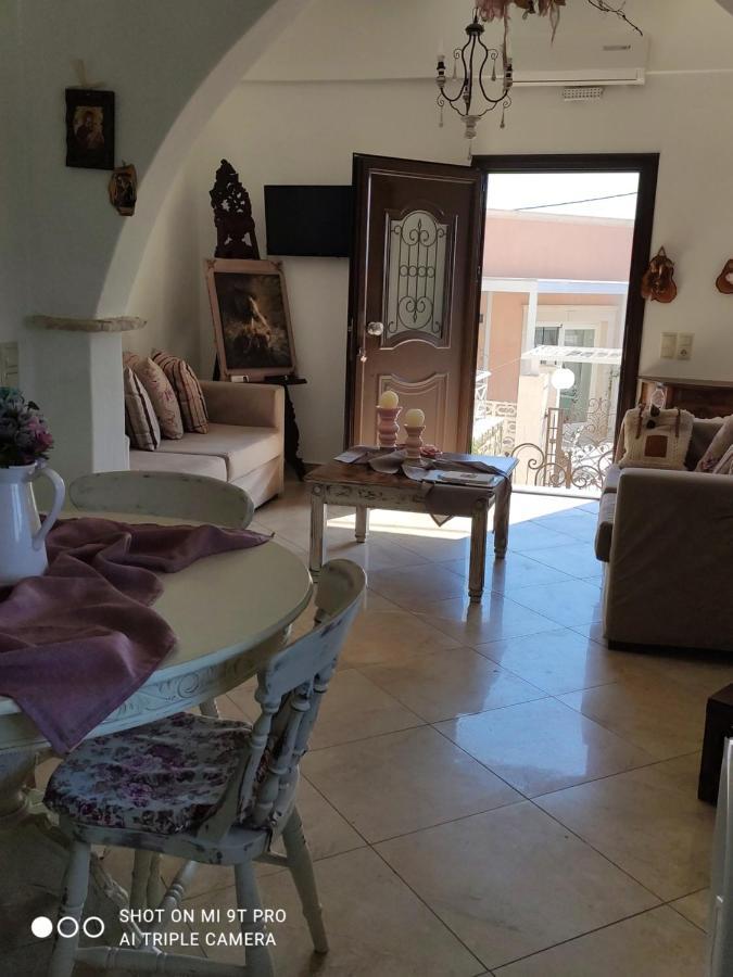 Bella Vista Apartment Камиларион Екстериор снимка