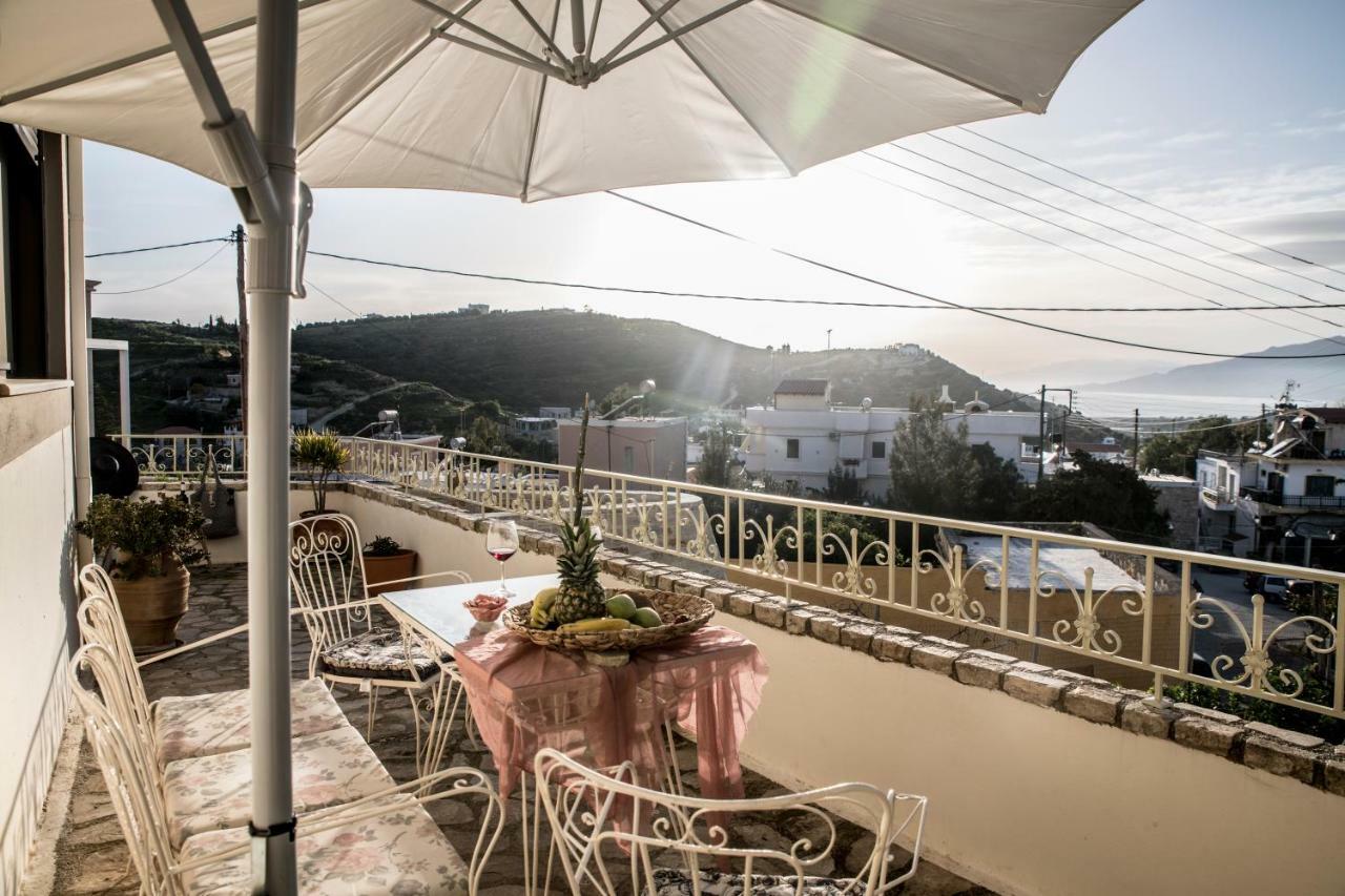 Bella Vista Apartment Камиларион Екстериор снимка