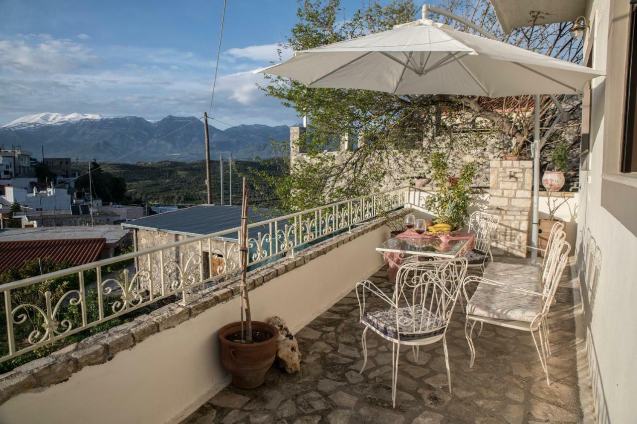Bella Vista Apartment Камиларион Екстериор снимка